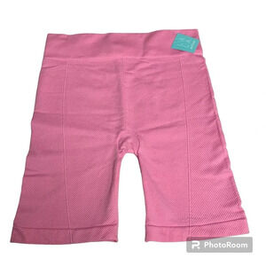 LA LA Active XL pink biker shorts NWT does have some texture to them